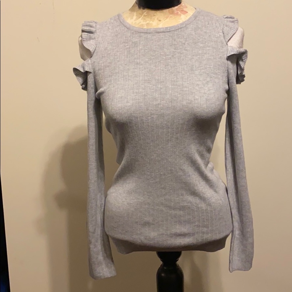 Long Sleeve Ruffle Shoulder PO Sweater - Picture 4 of 6